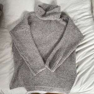 BRAND NEW Abercrombie Velvet Knit Turtleneck